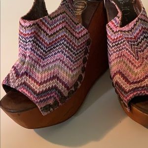 Snick stud resort boho wedges Jeffrey Campbell 36